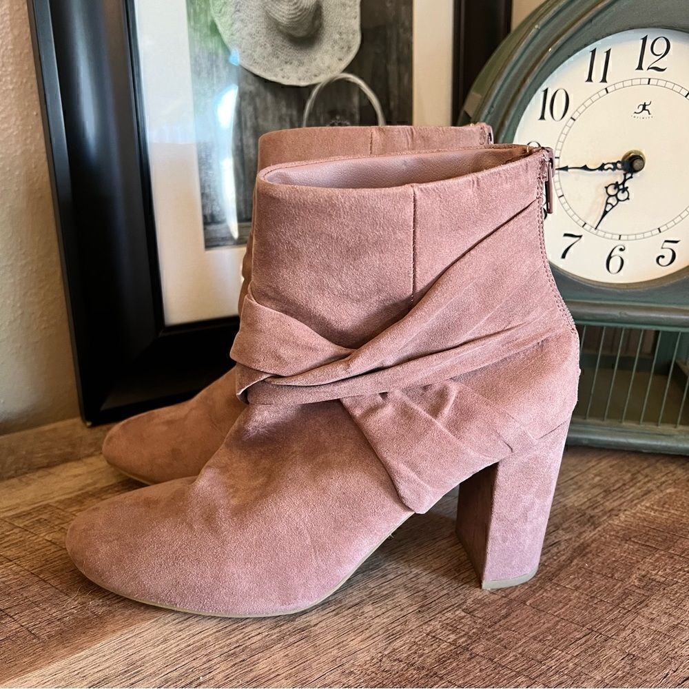 Report pink/mauve heeled booties 8.5